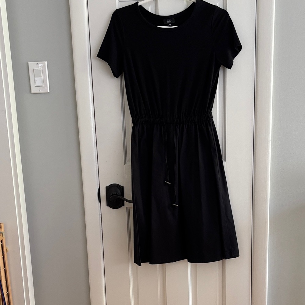 Elegant Black Midi Dress